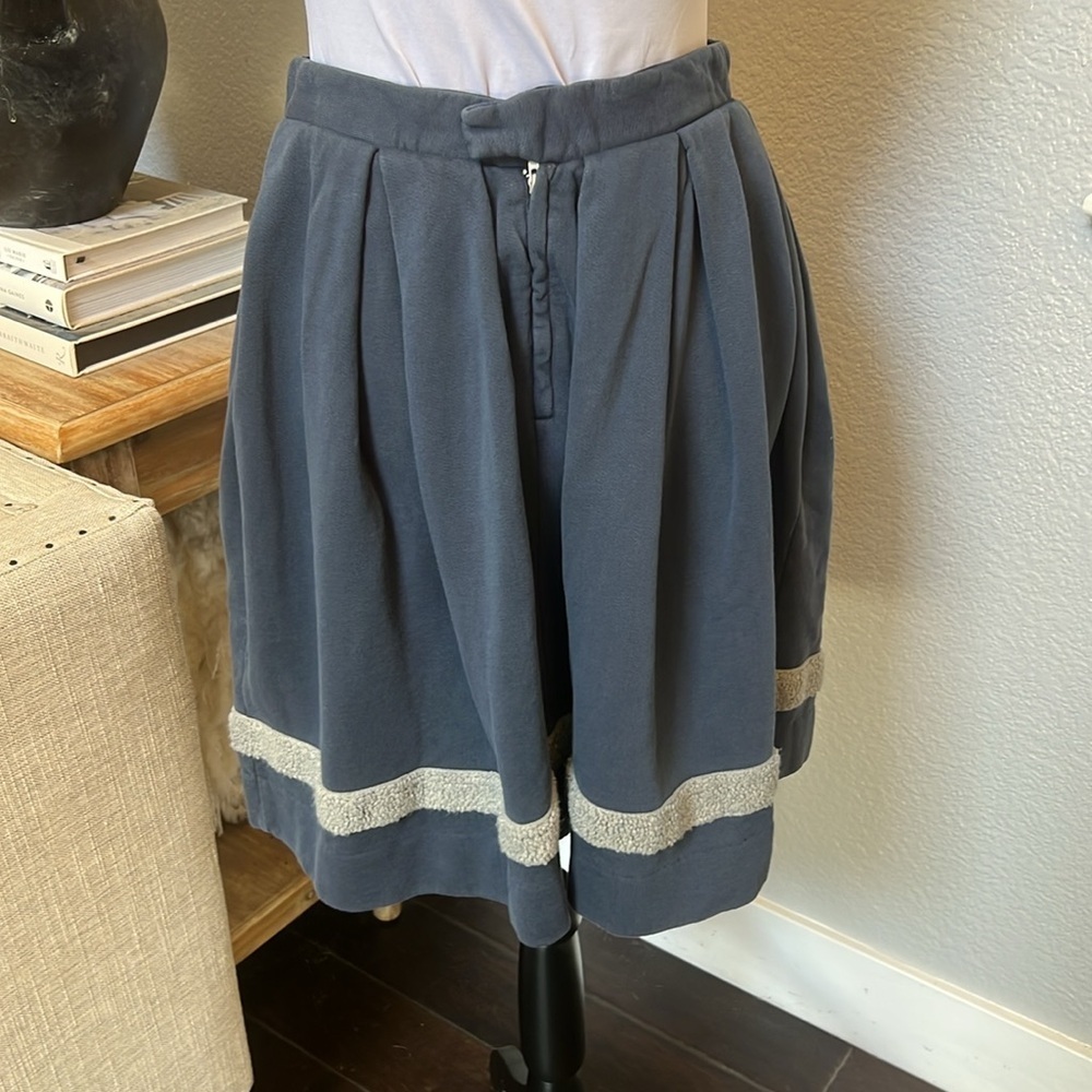 Wood Wood Stylish Blue Side Pockets Mini Pleated Skirt Gray Fur Trim Size Small - Picture 3 of 7